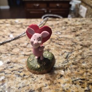 Piglet Heart Figurine Decorative Figurine - Pink Heart Accent